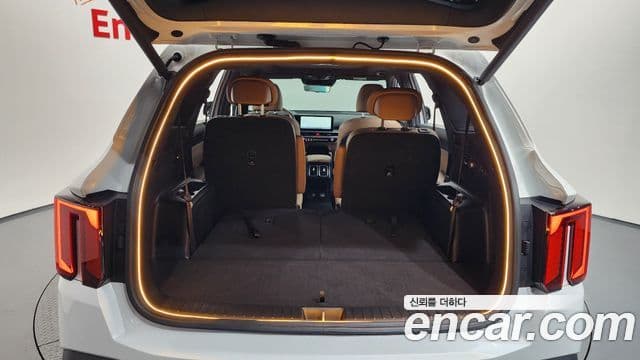 Kia Sorento 2023 — Фото 17/20