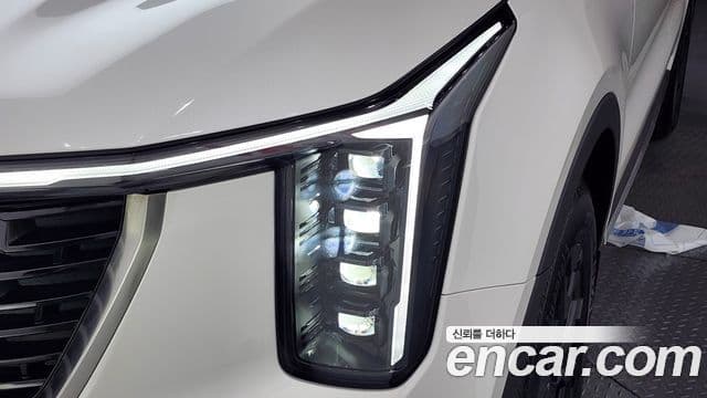 Kia Sorento 2023 — Şəkil 8/37