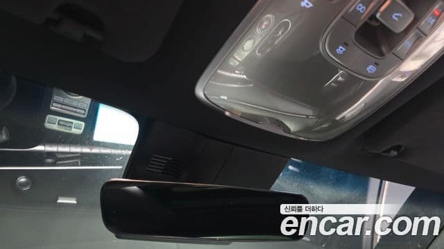 Genesis GV70 2022 — Şəkil 35/44