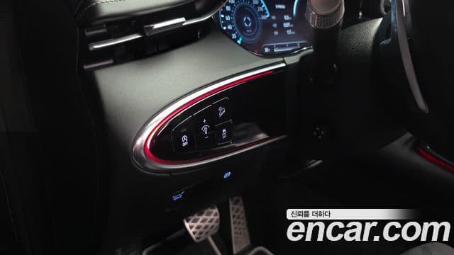 Genesis GV70 2022 — Şəkil 36/44