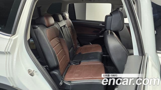 Volkswagen Tiguan Allspace 2022 — Фото 11/20