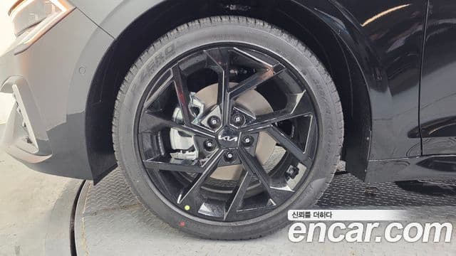 Kia K5 2026 — Şəkil 34/36