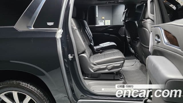 Cadillac Escalade 2022 — Фото 11/20