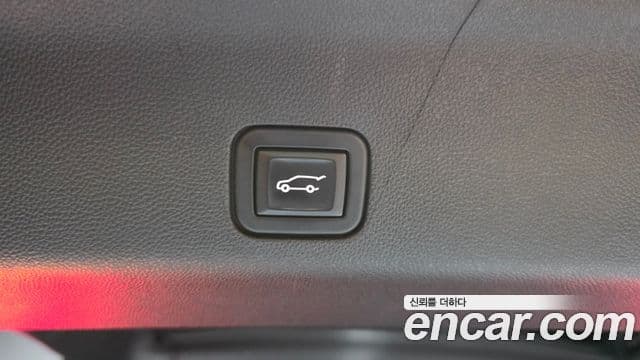 Cadillac Escalade 2022 — Фото 16/20