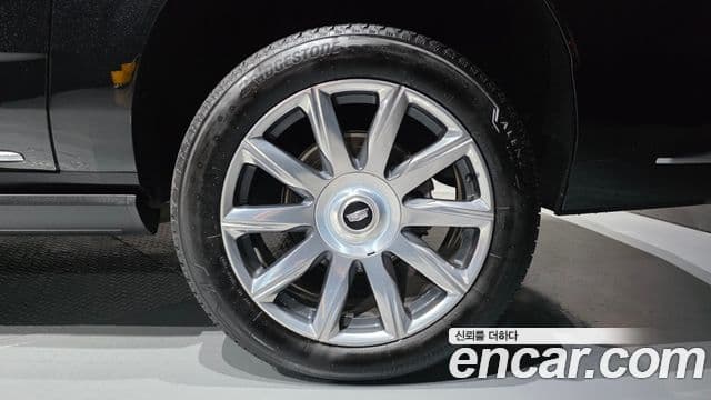 Cadillac Escalade 2022 — Photo 5/36