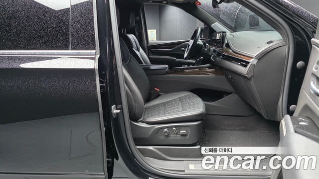 Cadillac Escalade 2022 — Photo 18/36