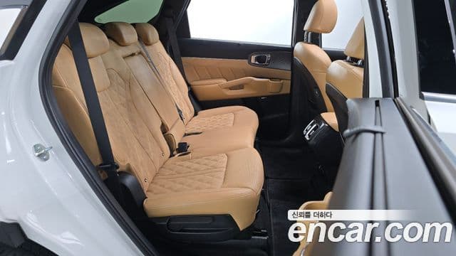 Kia Sorento 2023 — Фото 11/20