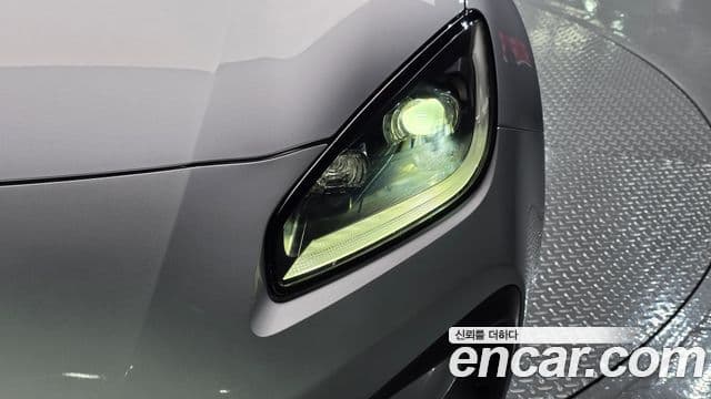 Toyota GR86 2023 — Photo 8/34