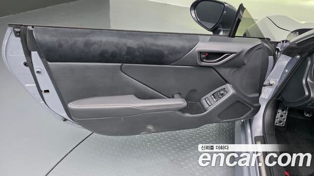 Toyota GR86 2023 — Photo 3/34
