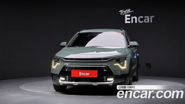 Kia Niro 2022 — Фото 3/20