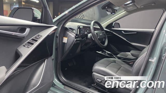 Kia Niro 2022 — Фото 10/20