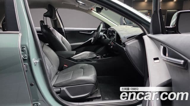 Kia Niro 2022 — Photo 1/32