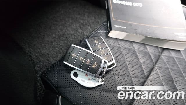 Genesis G70 2018 — Şəkil 29/34