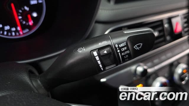Genesis G70 2018 — Şəkil 31/34