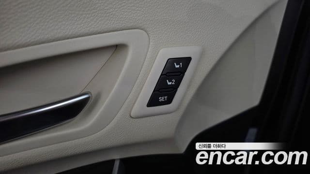 Toyota Sienna 2023 — Фото 19/20