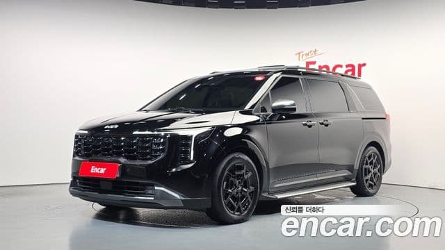 Kia Carnival 2023 — Фото 1/20