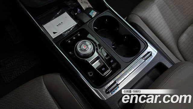Kia Carnival 2023 — Фото 9/20