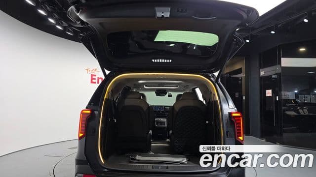 Kia Carnival 2023 — Фото 20/20