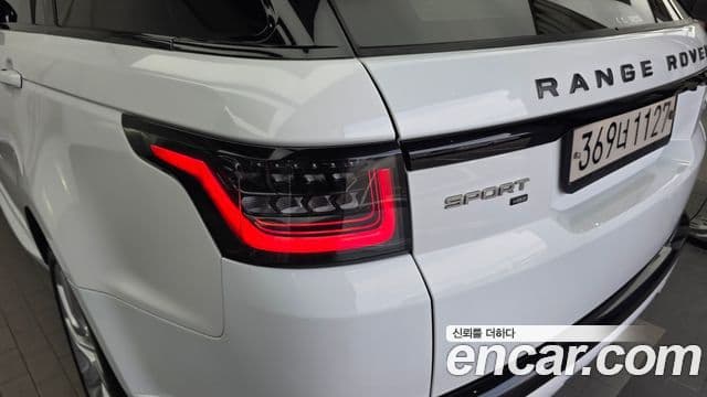 Land Rover Range Rover Sport 2020 — Photo 25/33
