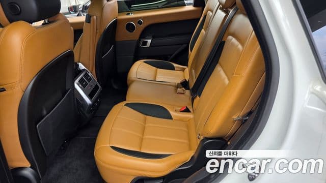 Land Rover Range Rover Sport 2020 — Photo 6/33