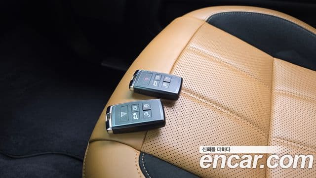 Land Rover Range Rover Sport 2020 — Photo 11/33