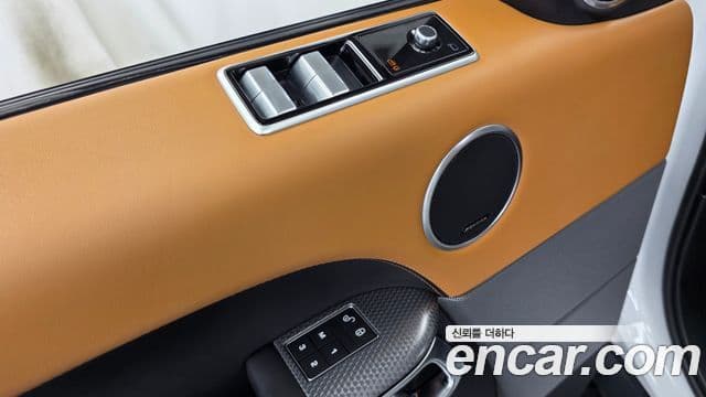 Land Rover Range Rover Sport 2020 — Photo 20/33