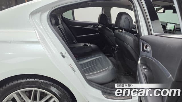Genesis G70 2020 — Şəkil 34/35