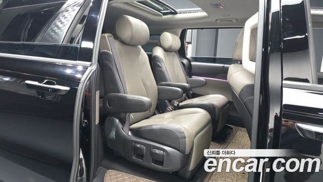 Kia Carnival 2023 — Фото 12/20
