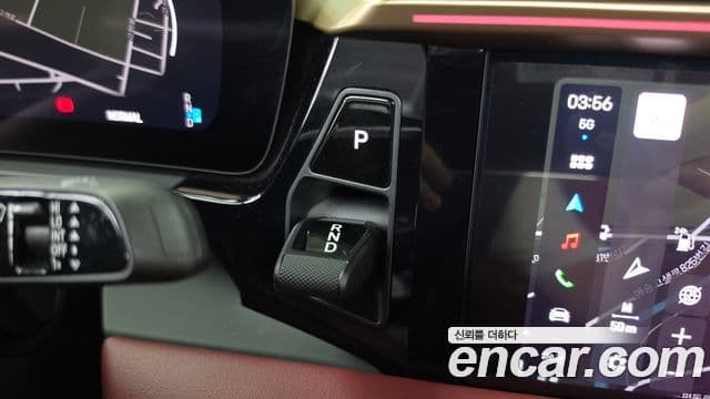 Porsche Macan EV 2025 — ფოტო 24/38