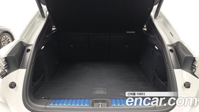 Porsche Macan EV 2025 — ფოტო 27/38