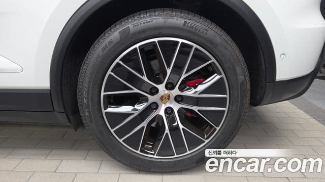 Porsche Macan EV 2025 — ფოტო 4/38