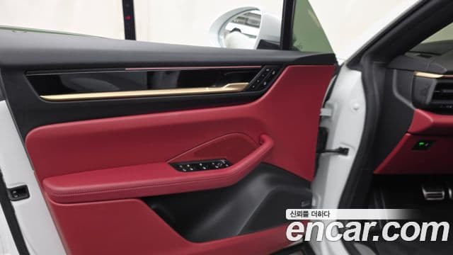 Porsche Macan EV 2025 — ფოტო 5/38
