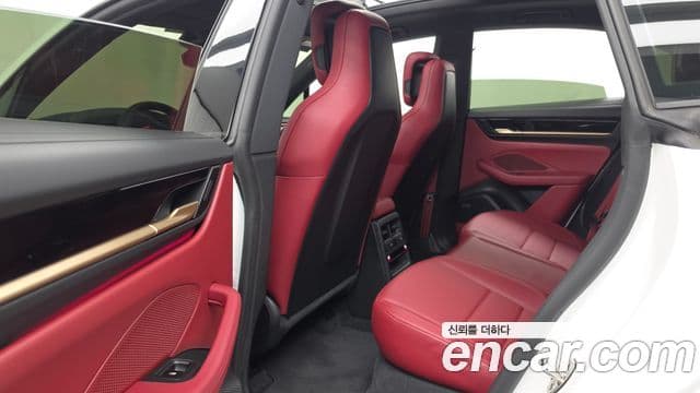 Porsche Macan EV 2025 — ფოტო 23/38
