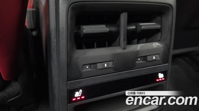 Porsche Macan EV 2025 — ფოტო 12/38