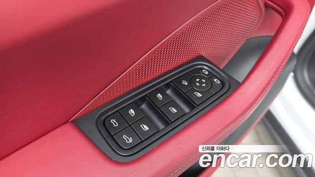 Porsche Macan EV 2025 — ფოტო 37/38