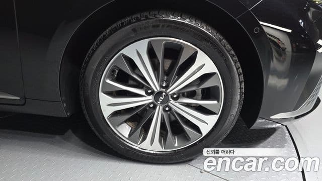 Kia K8 2023 — Şəkil 22/31