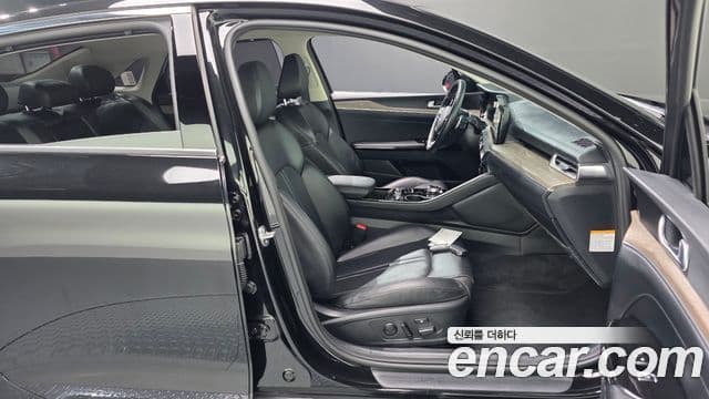 Kia K5 2023 — Photo 10/32
