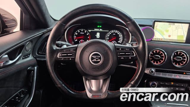 Kia Stinger 2021 — Фото 13/20