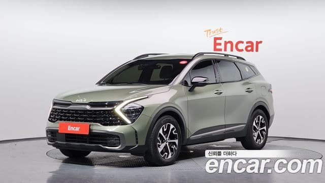 Kia Sportage 2023 — Фото 1/20