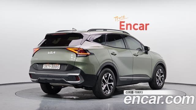 Kia Sportage 2023 — Фото 2/20