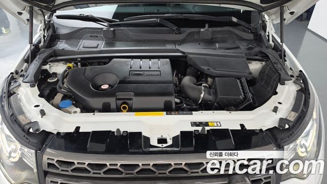Land Rover Discovery Sport 2019 — Фото 6/20