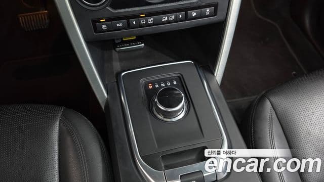 Land Rover Discovery Sport 2019 — Фото 9/20