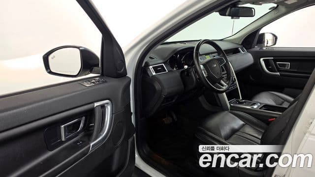 Land Rover Discovery Sport 2019 — Фото 10/20
