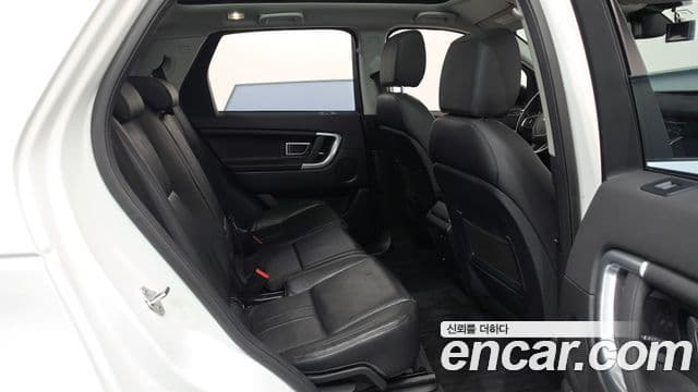 Land Rover Discovery Sport 2019 — Фото 11/20