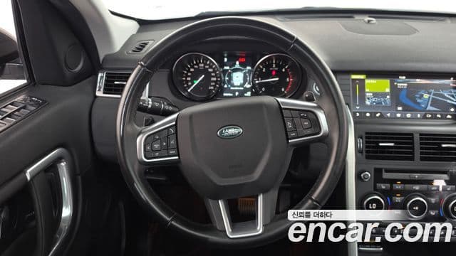 Land Rover Discovery Sport 2019 — Фото 12/20