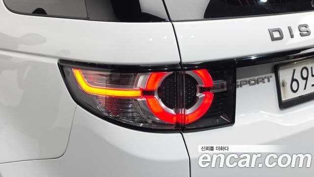 Land Rover Discovery Sport 2019 — ფოტო 22/36