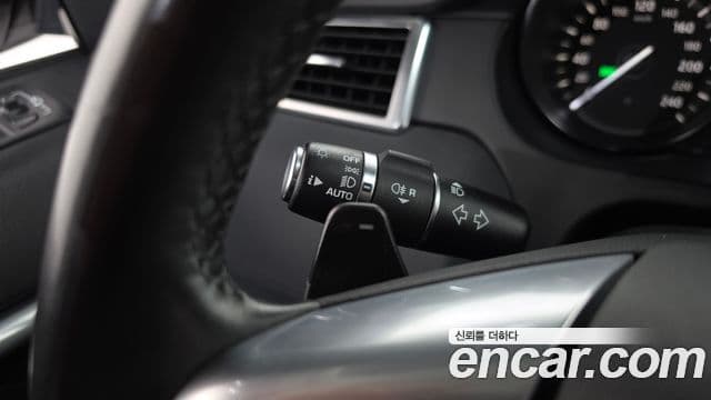 Land Rover Discovery Sport 2019 — ფოტო 21/36