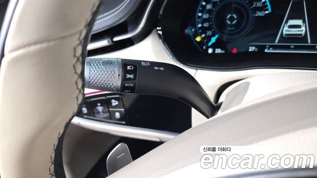 Genesis GV70 2023 — ფოტო 20/32