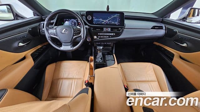 Lexus ES300h 2021 — Фото 10/20