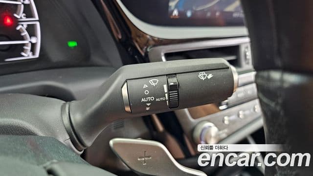 Lexus ES300h 2021 — Photo 7/34